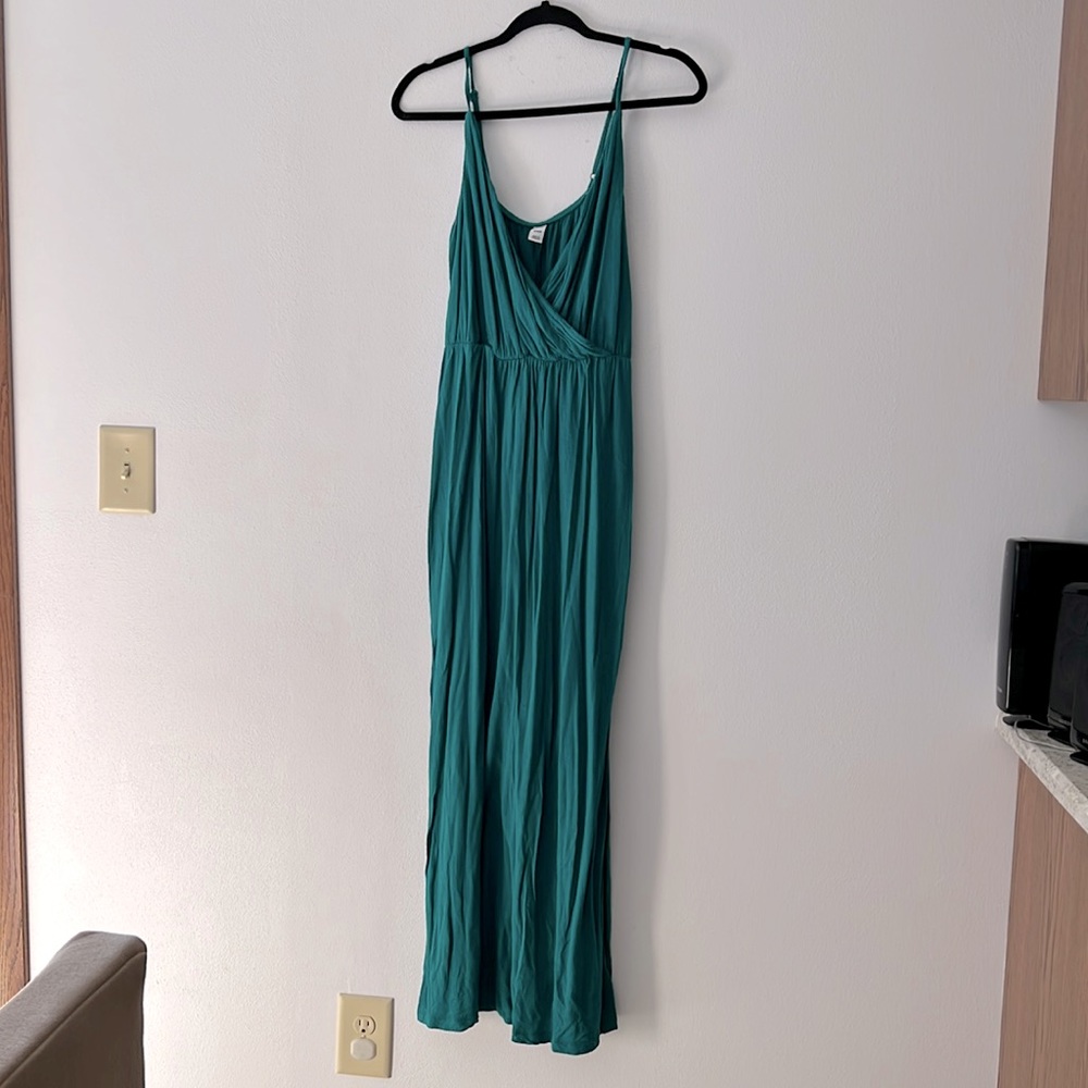 Women’s Old Navy Maxi dress size medium